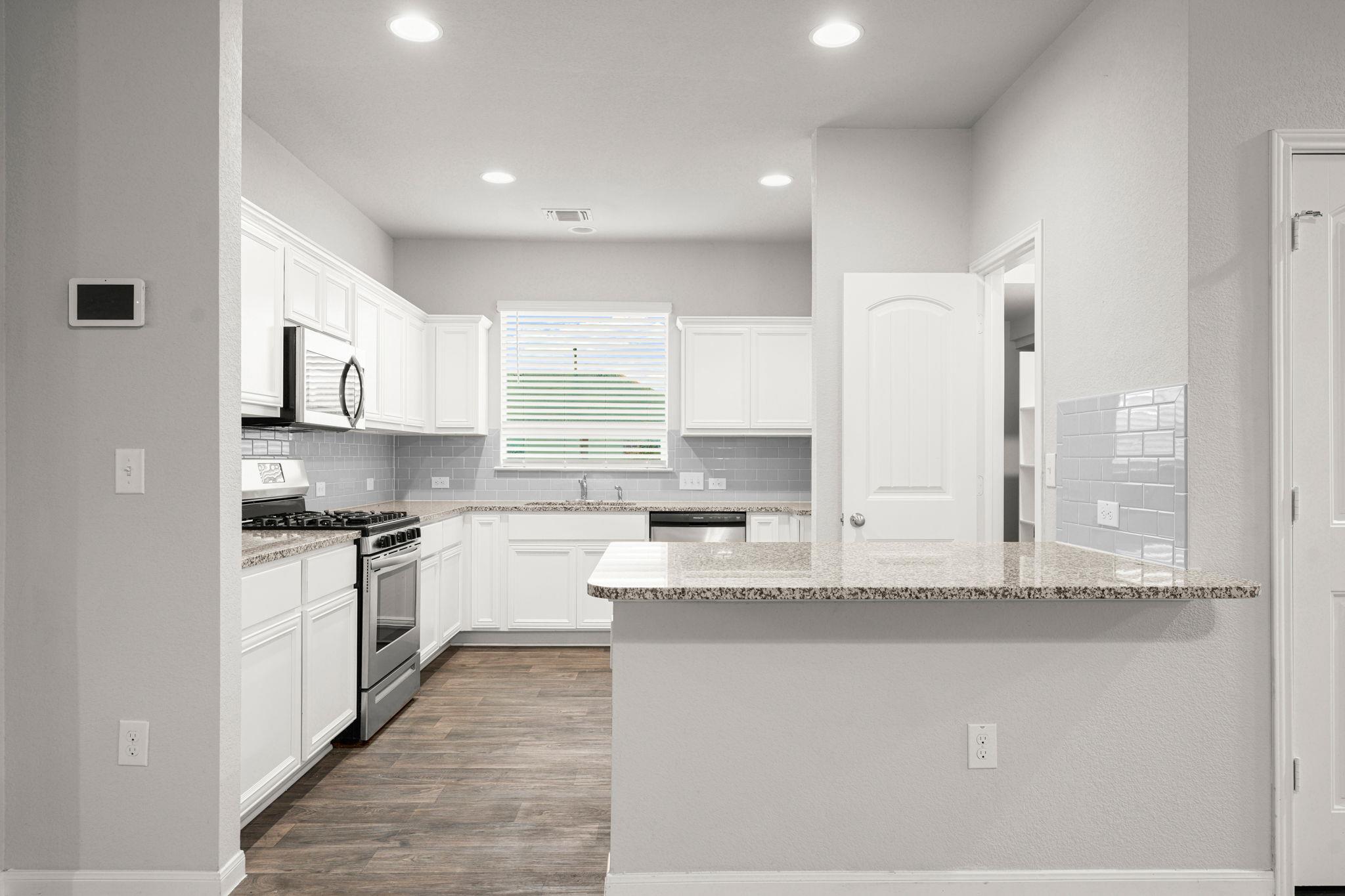 14001 Heywood DR — photo 5