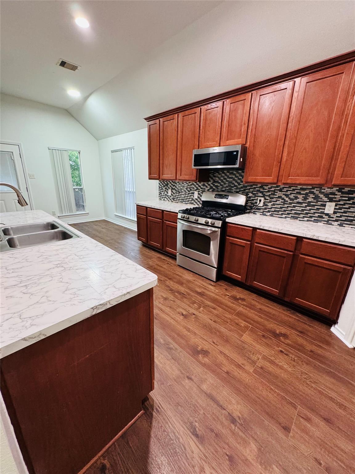 1303 Four Seasons Farm DR — photo 3