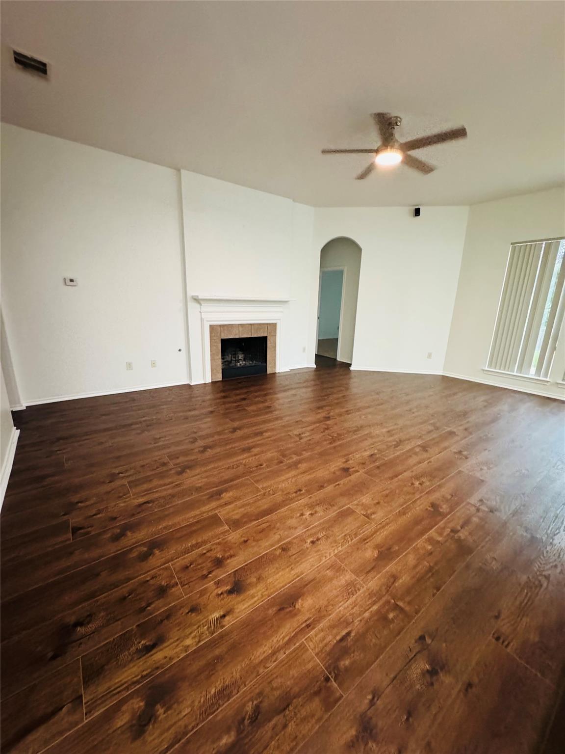 1303 Four Seasons Farm DR — photo 4