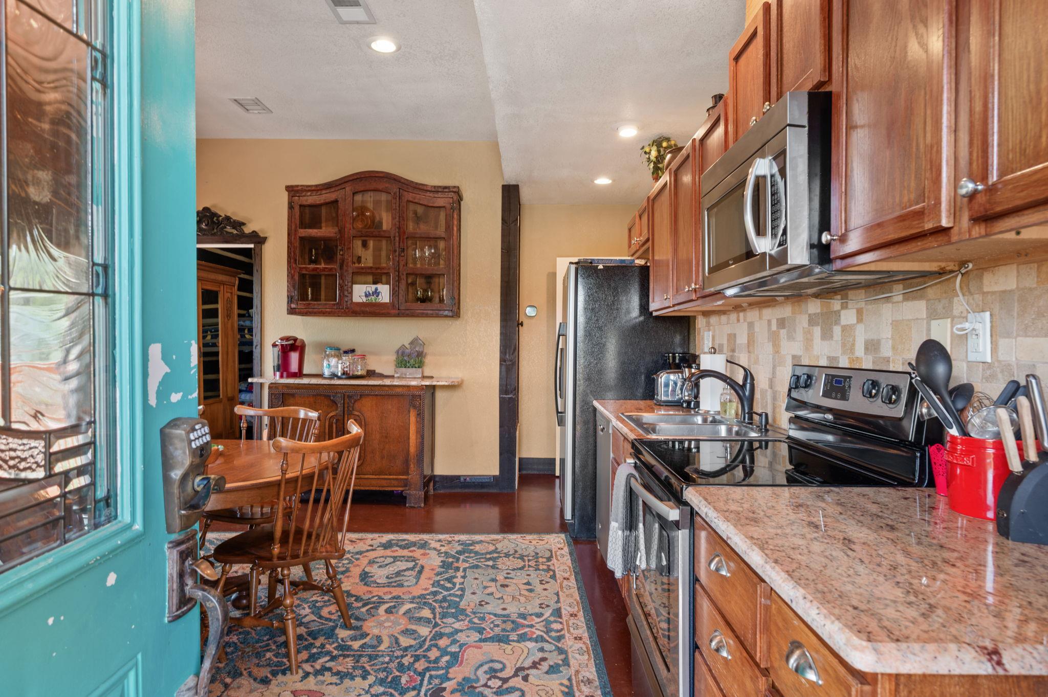 28525 Paradise Manor DR — photo 4