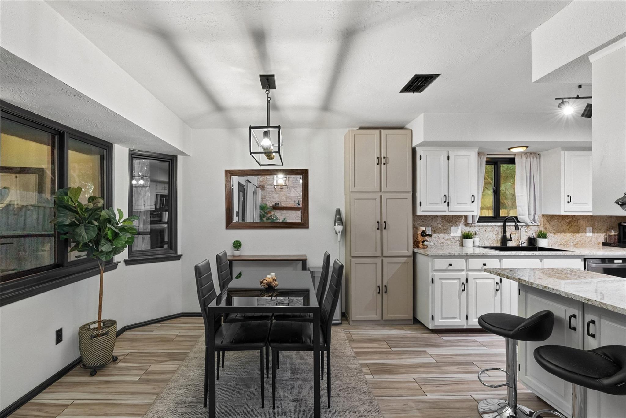 1705 Wild Horse LN — photo 4