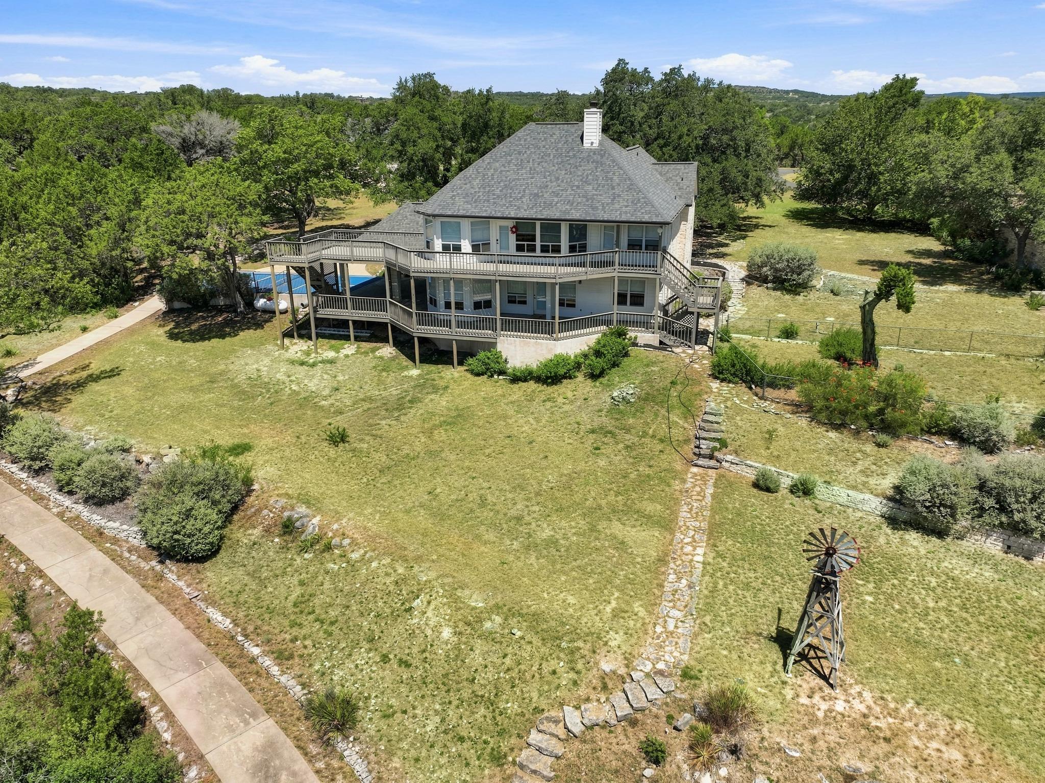 18113 Travis DR — photo 3