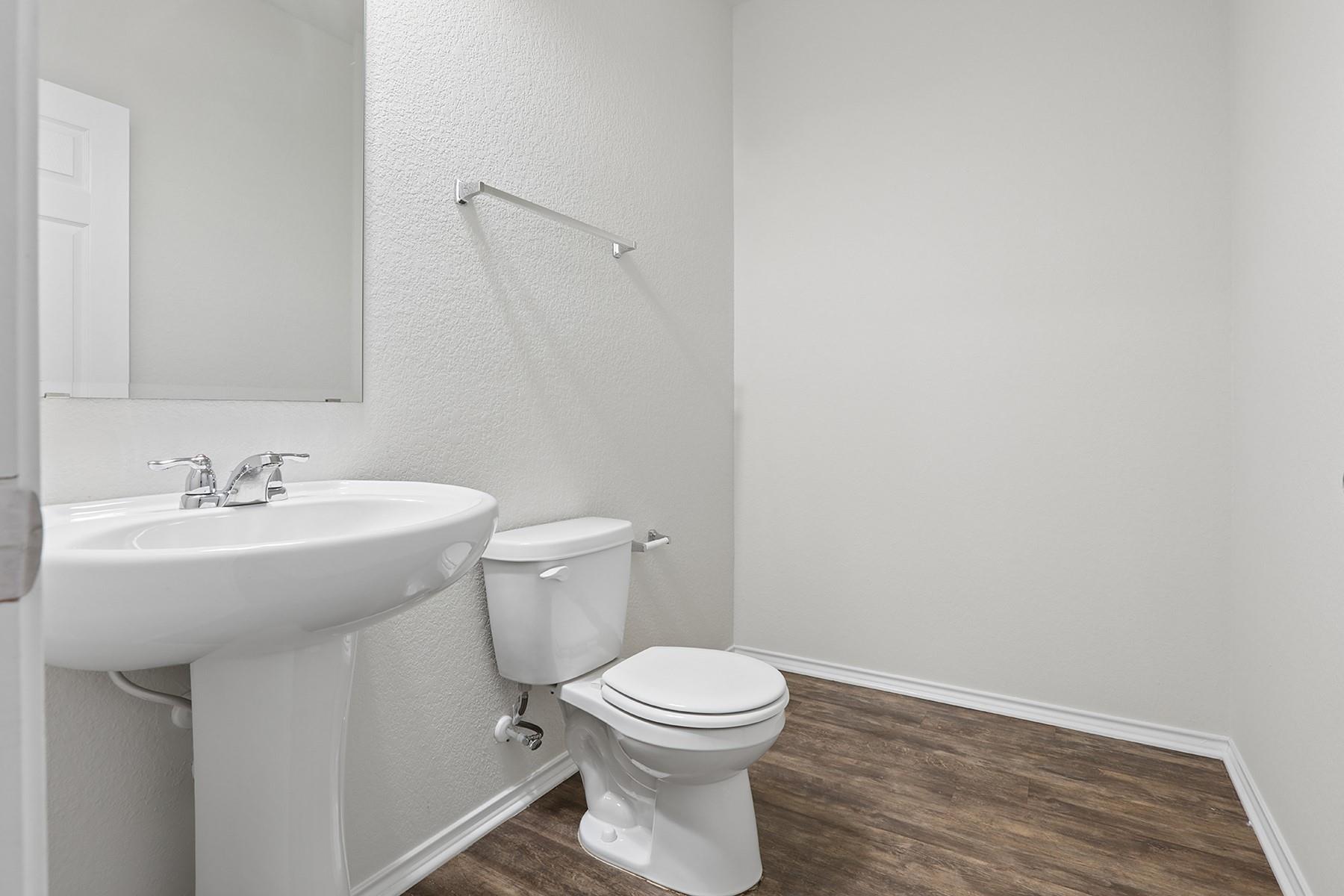 709 Hummingbird LN — photo 5