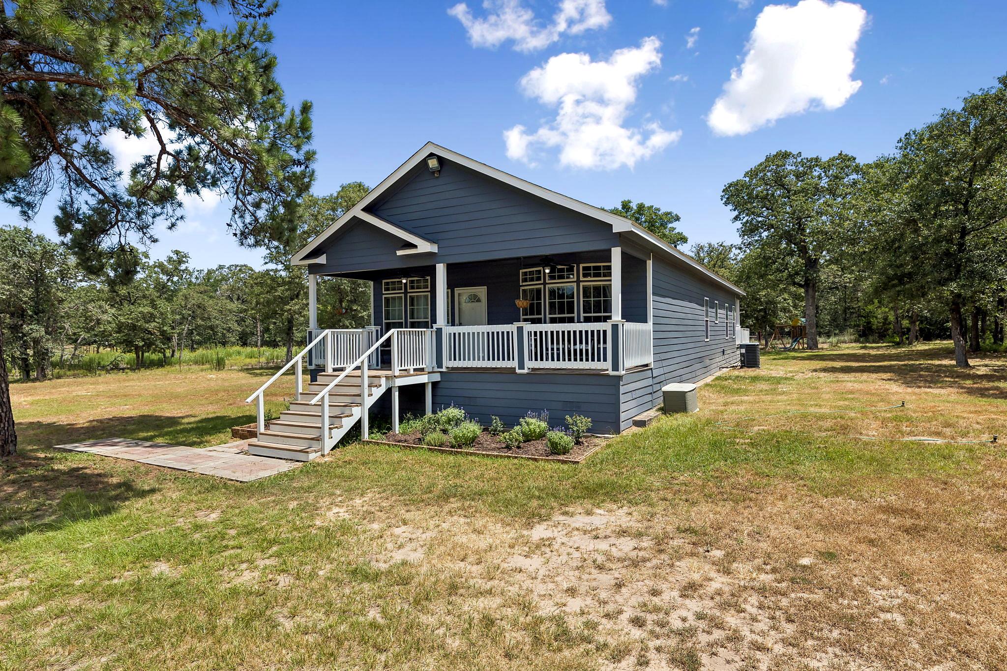 260 Dickerson LN — photo 3