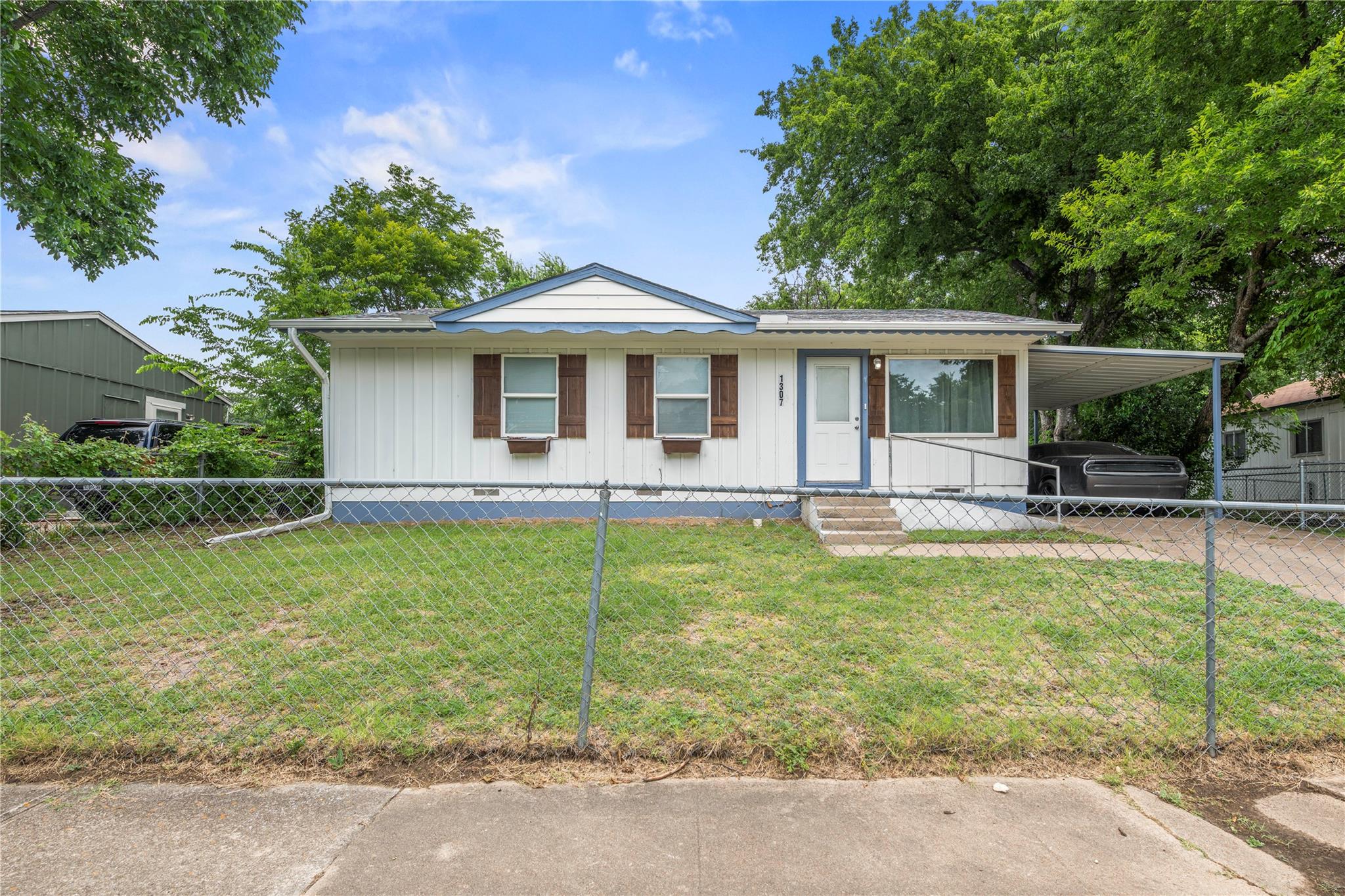 1307 Greenwood Ave