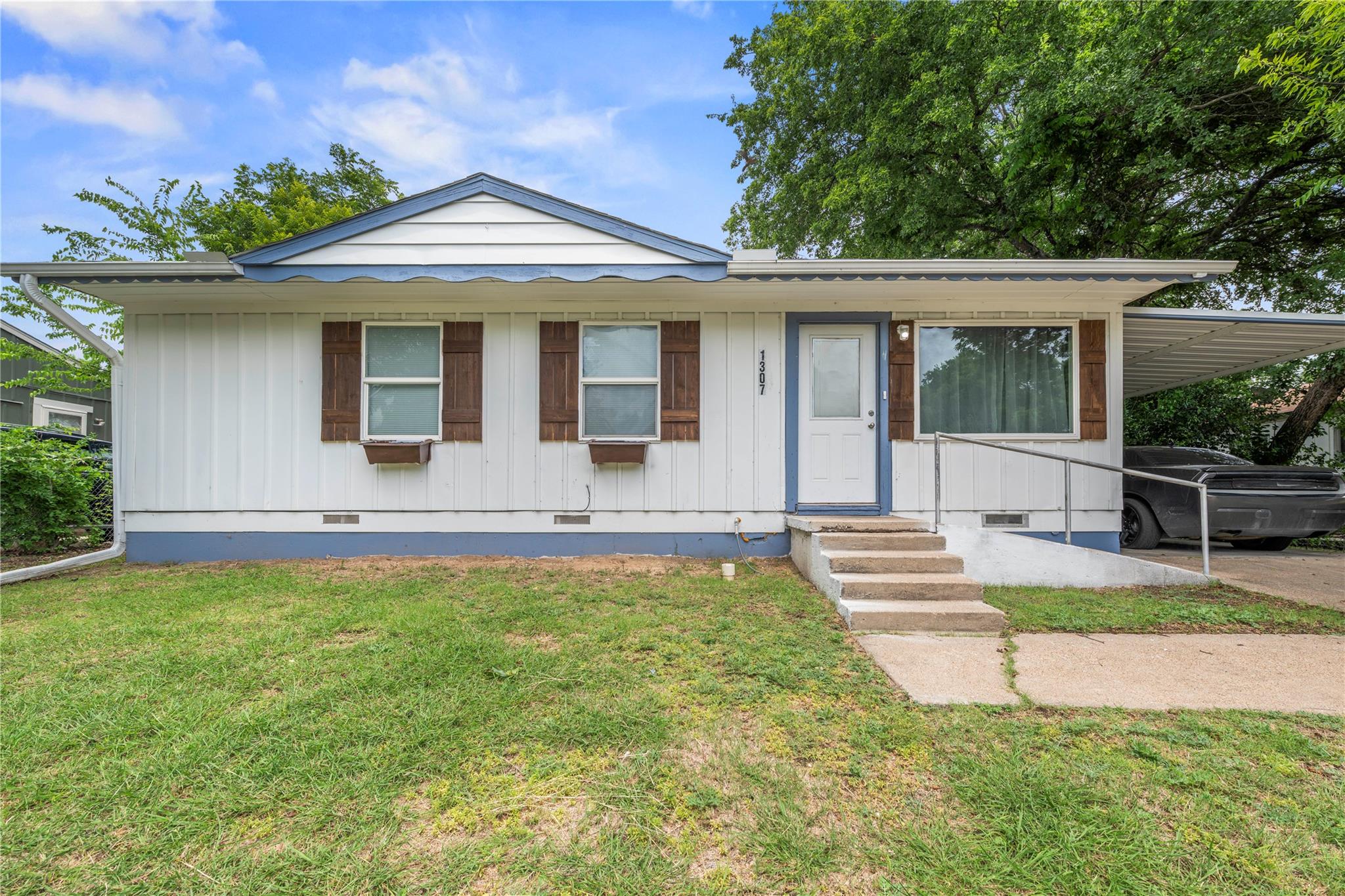 1307 Greenwood Ave — photo 3