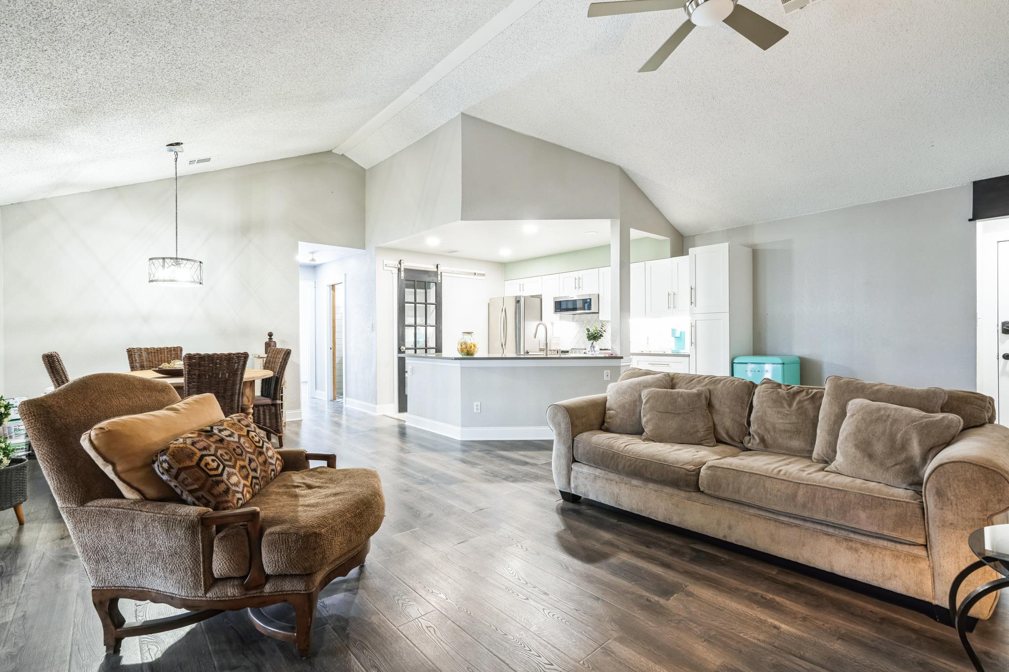 1202 Thorpe LN #406D — photo 4