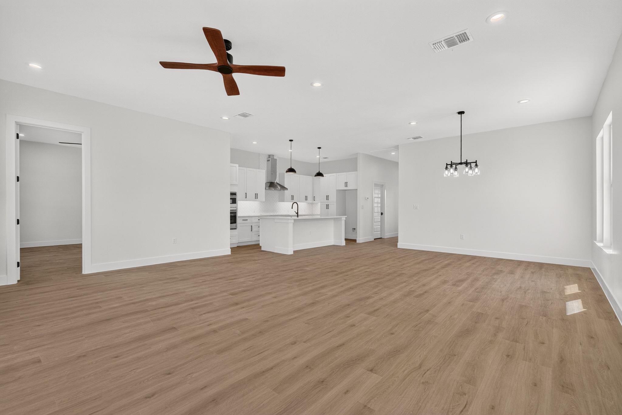 1713 Whitetail RD — photo 4