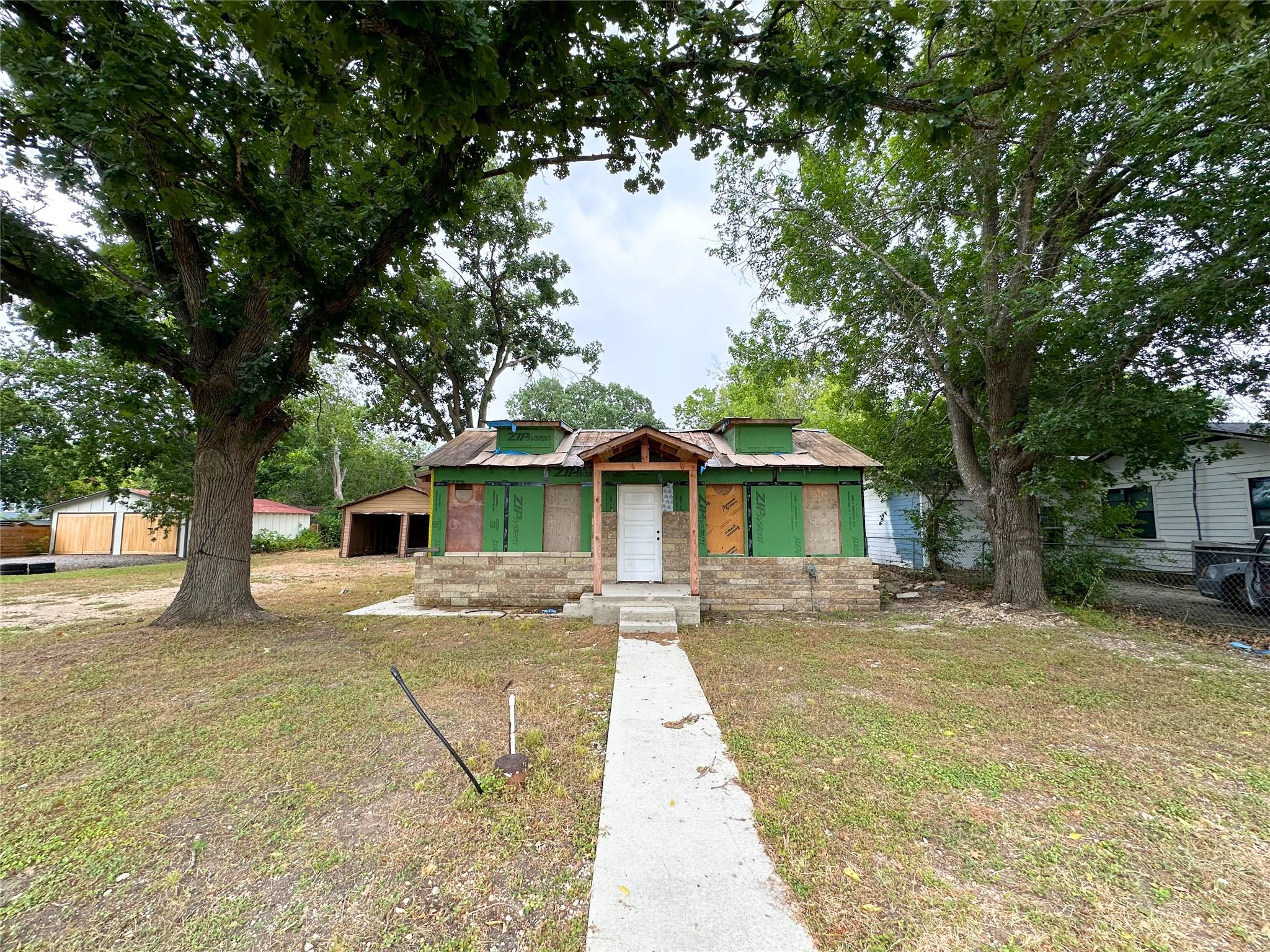 818 Plum ST — photo 3