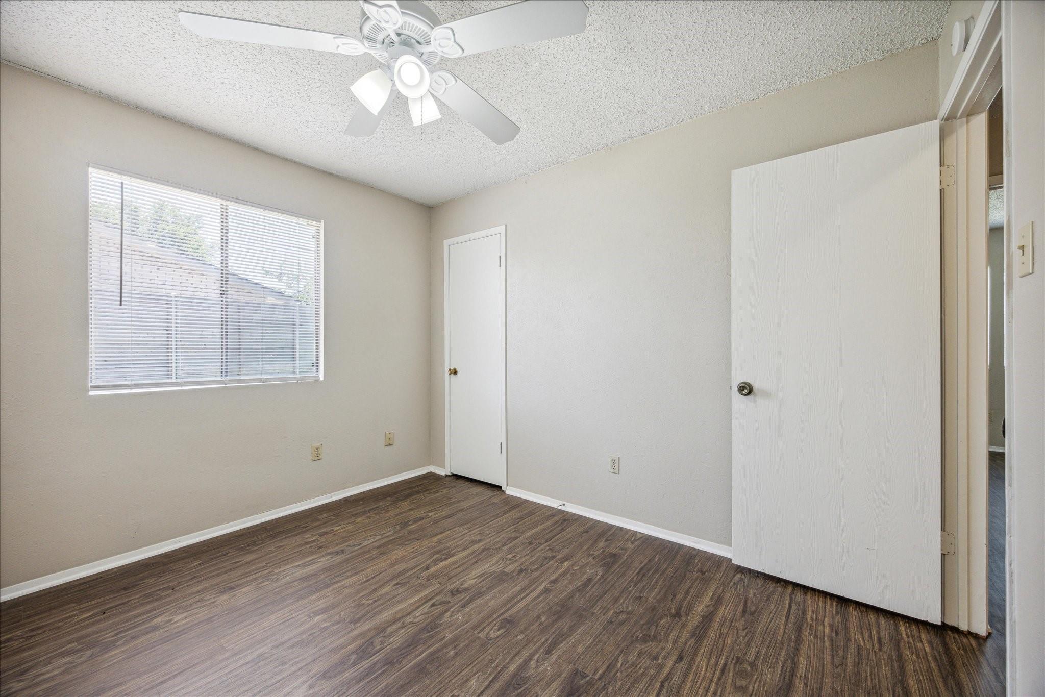 11104 Applewood DR — photo 5