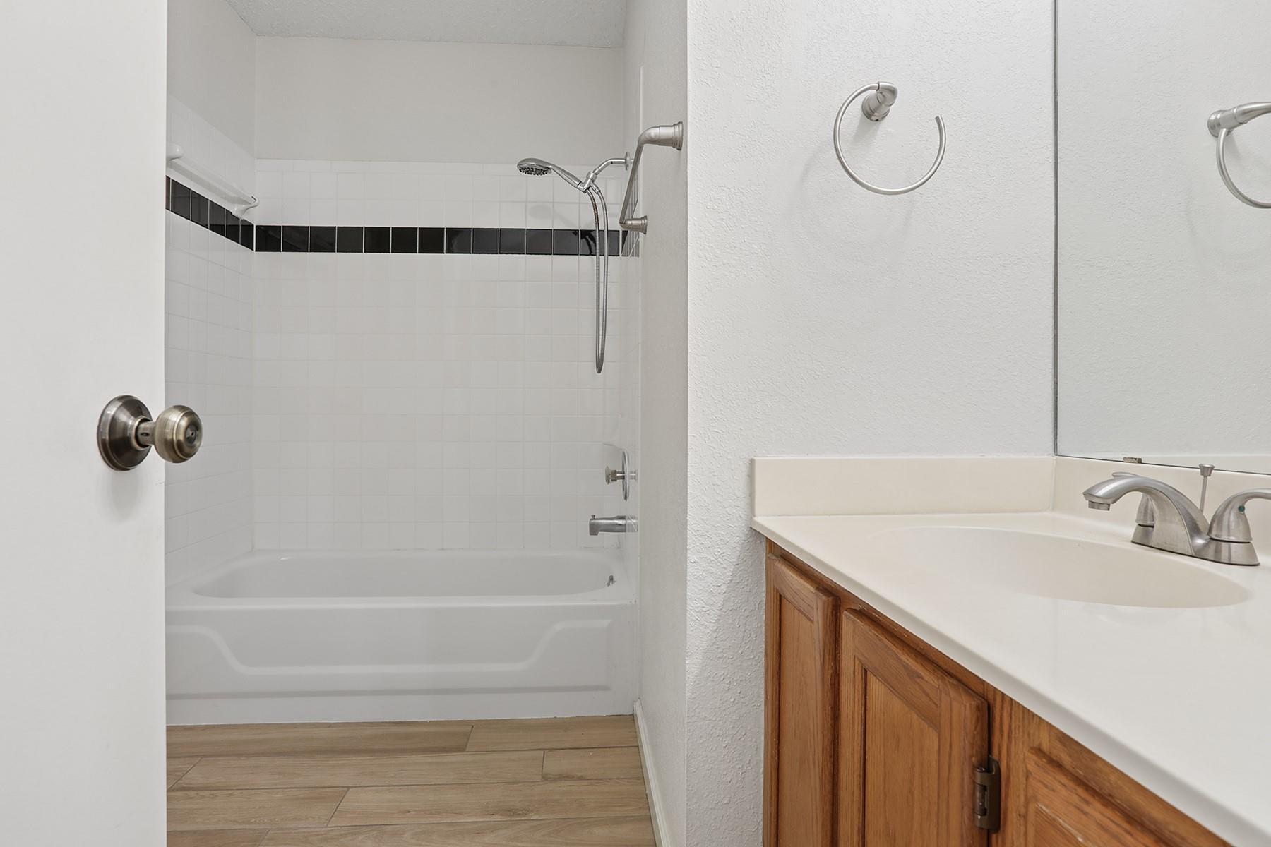 15301 Ecorio DR — photo 5