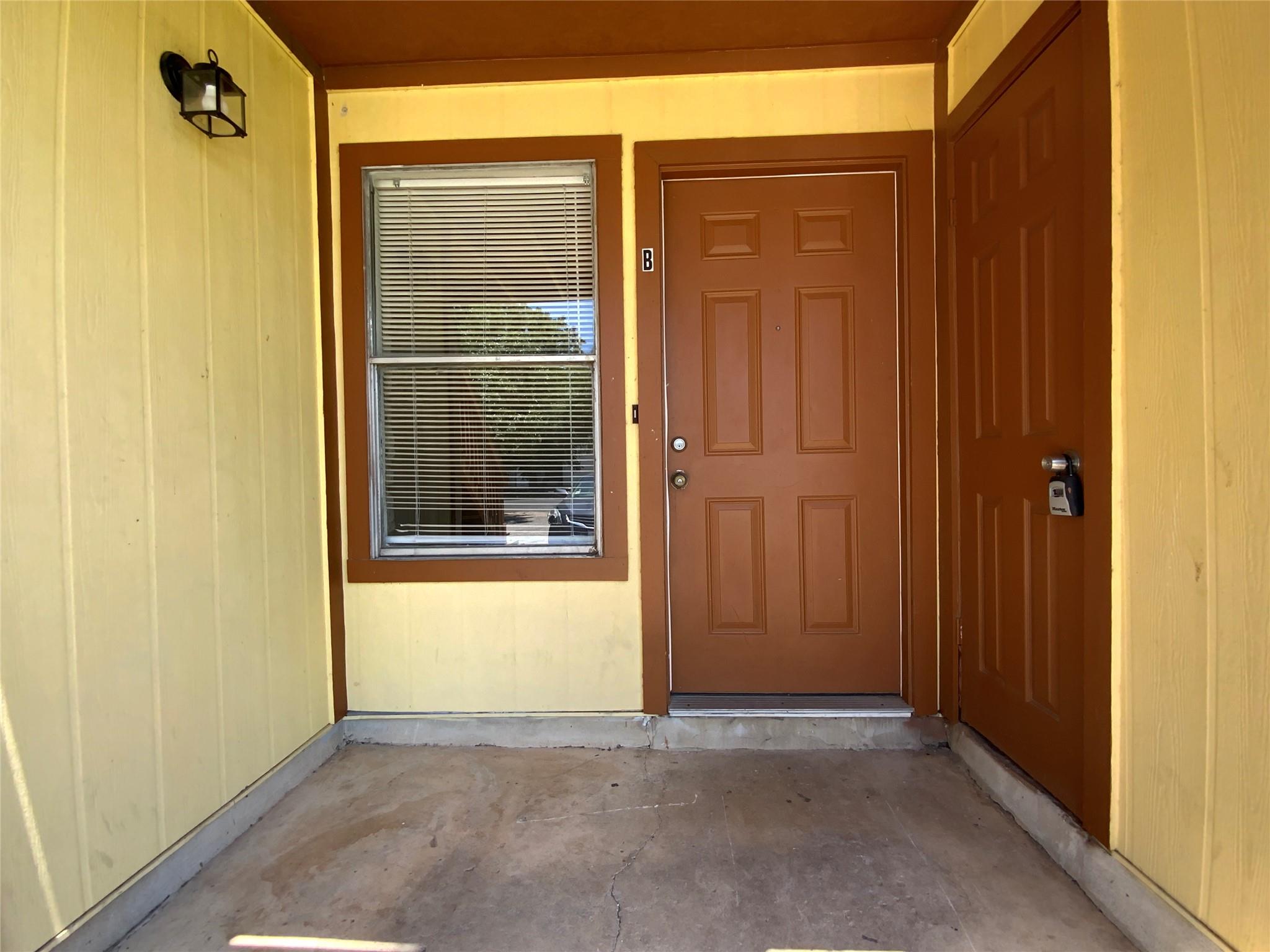 2300 Cedrick CV #B — photo 5