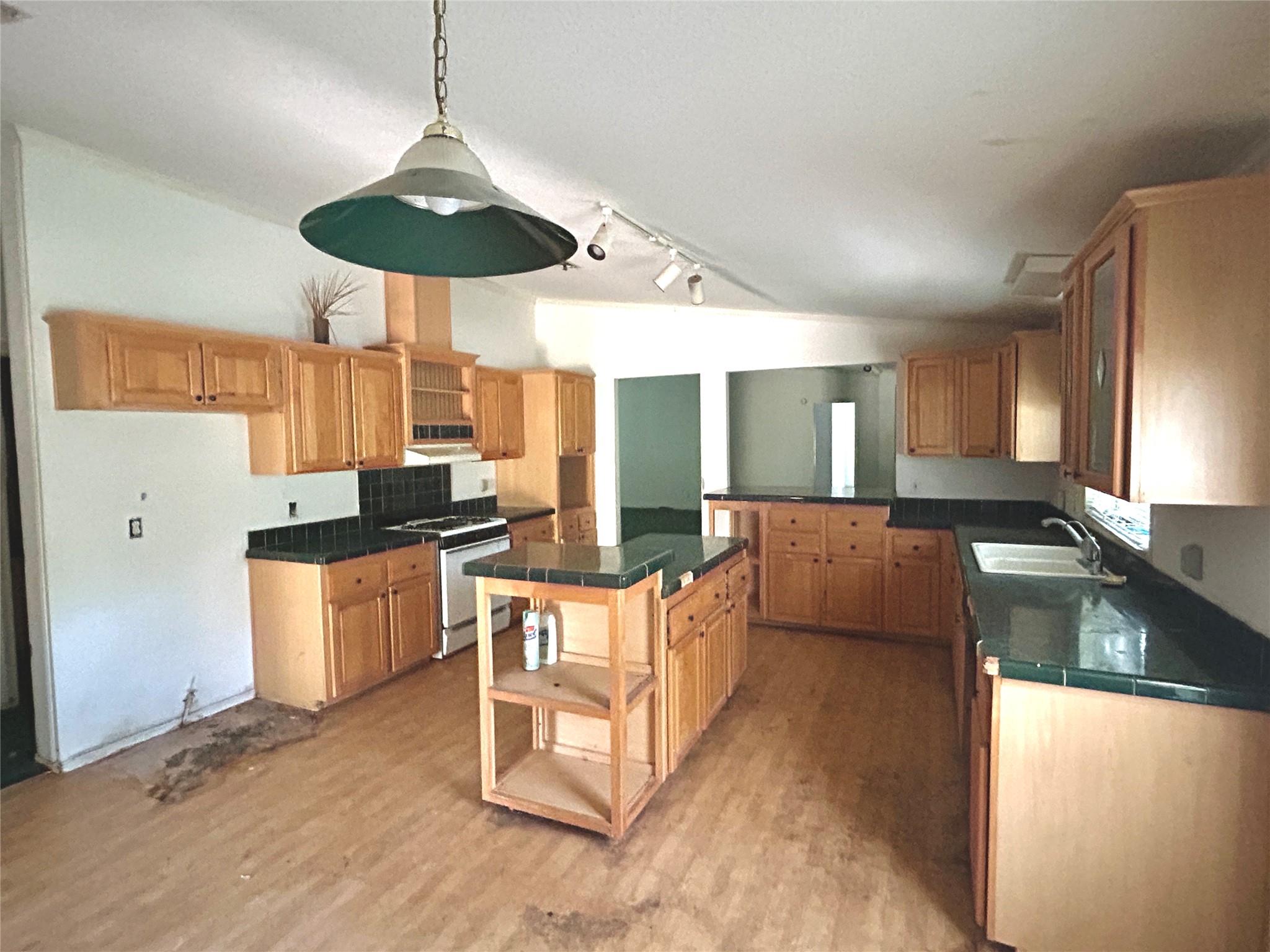 223 Foothill RD — photo 4
