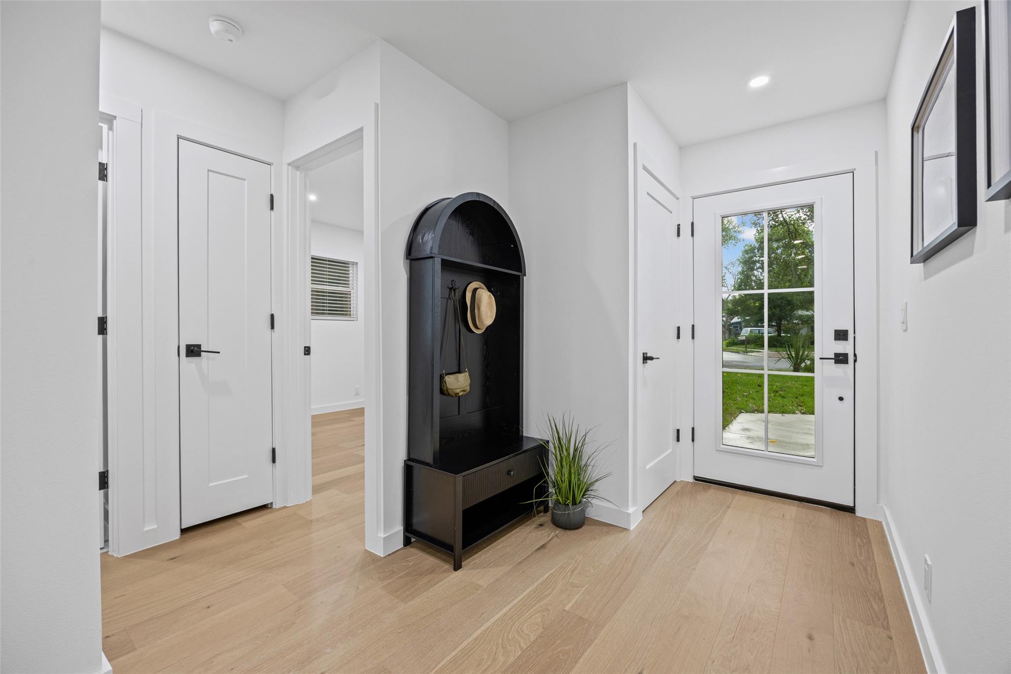 6507 Pevensey DR — photo 5