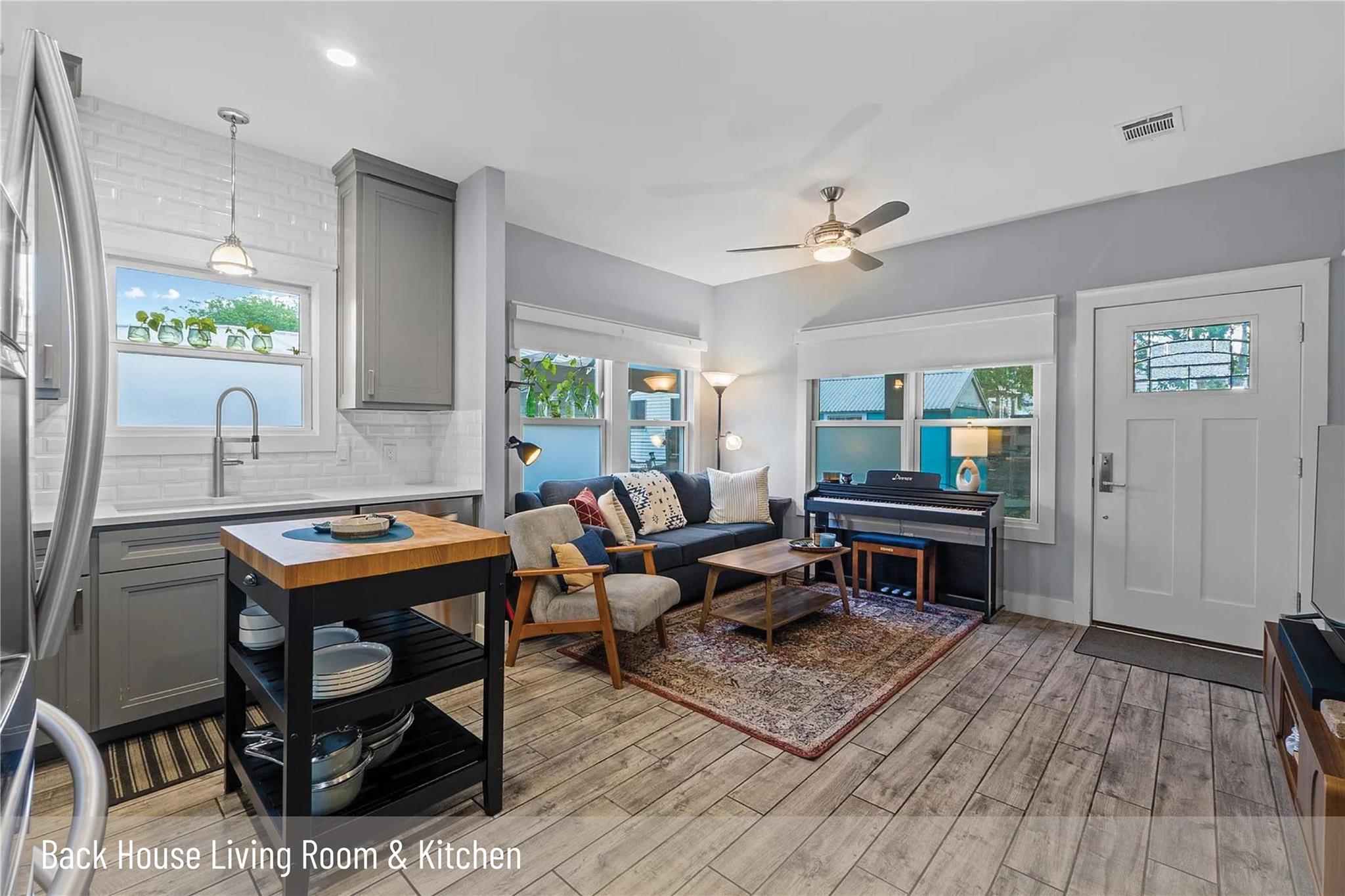 5508 Avenue G #B — photo 4
