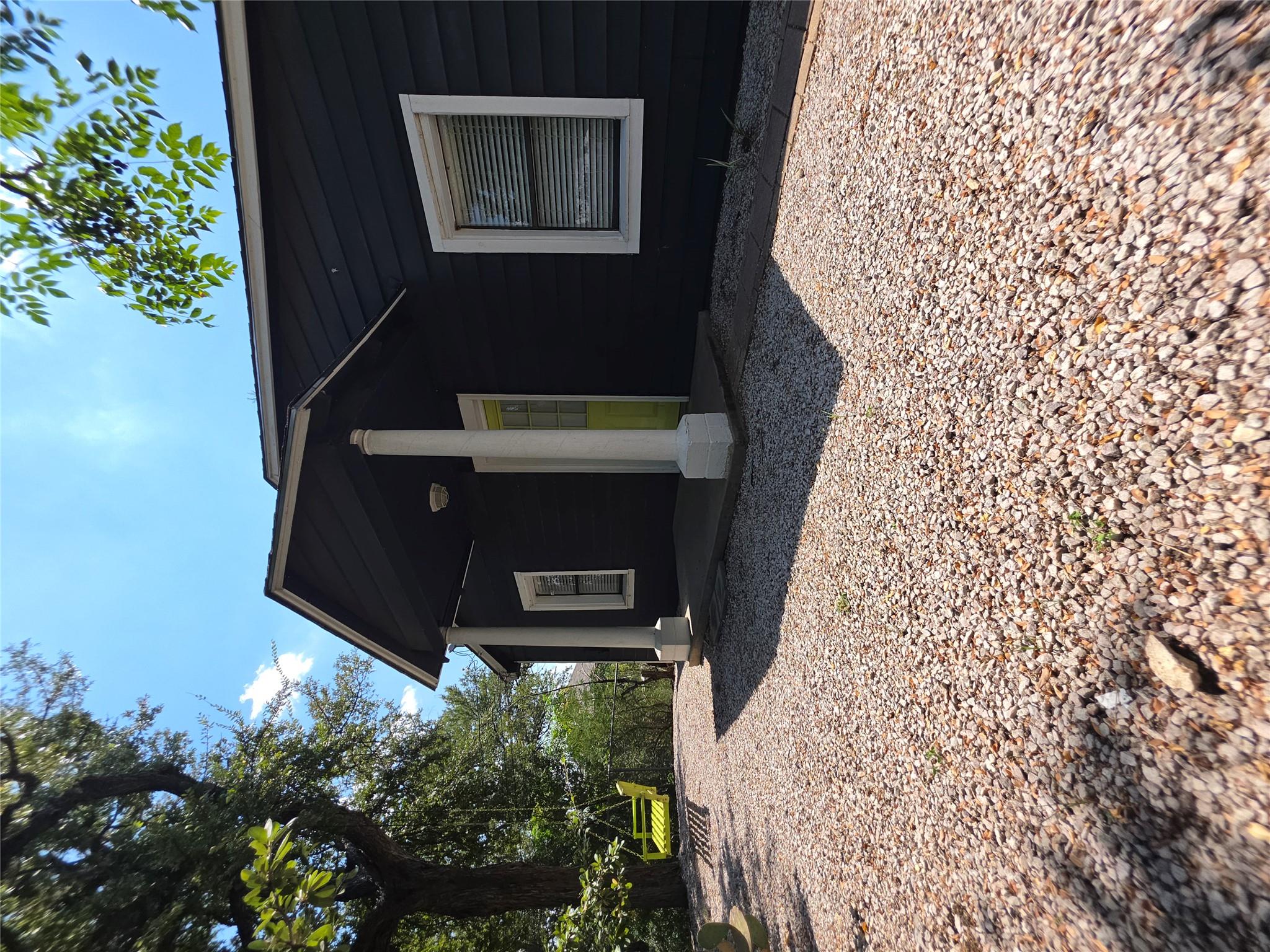 1166 Ridgeway DR — photo 3