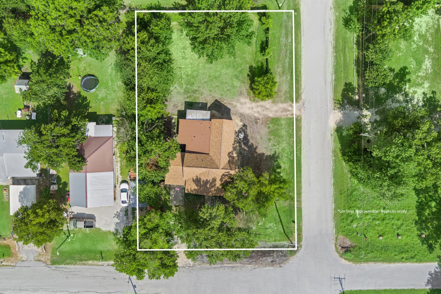 405 Evie ST — photo 3