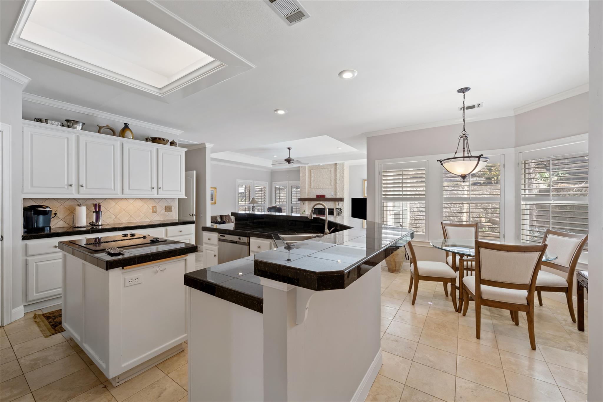 110 Squires DR — photo 5