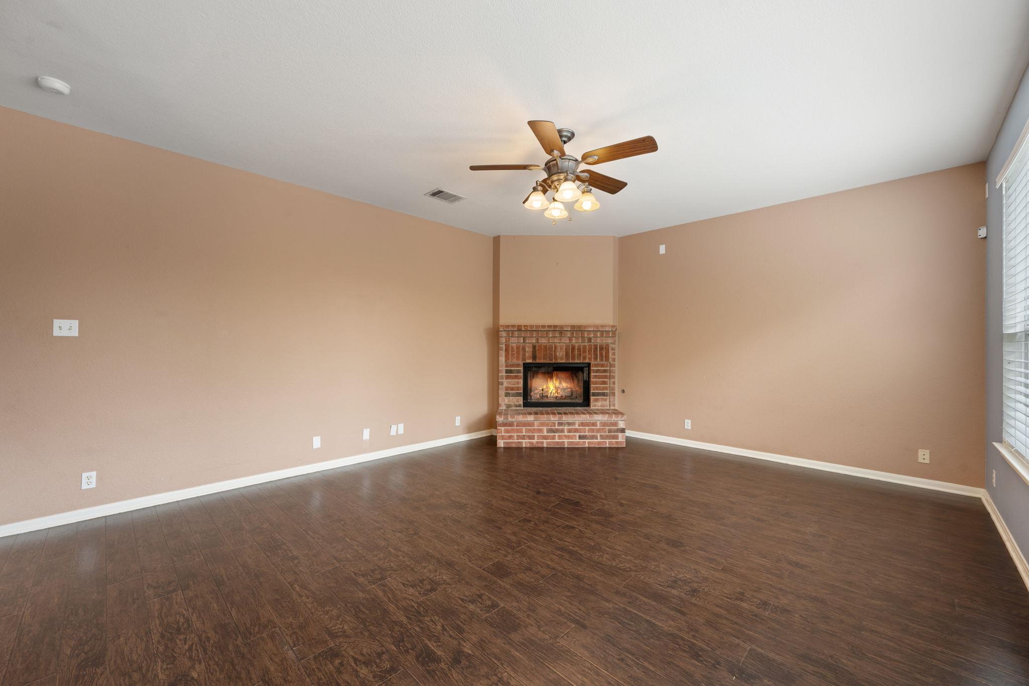 1006 Shadow Valley CV — photo 5