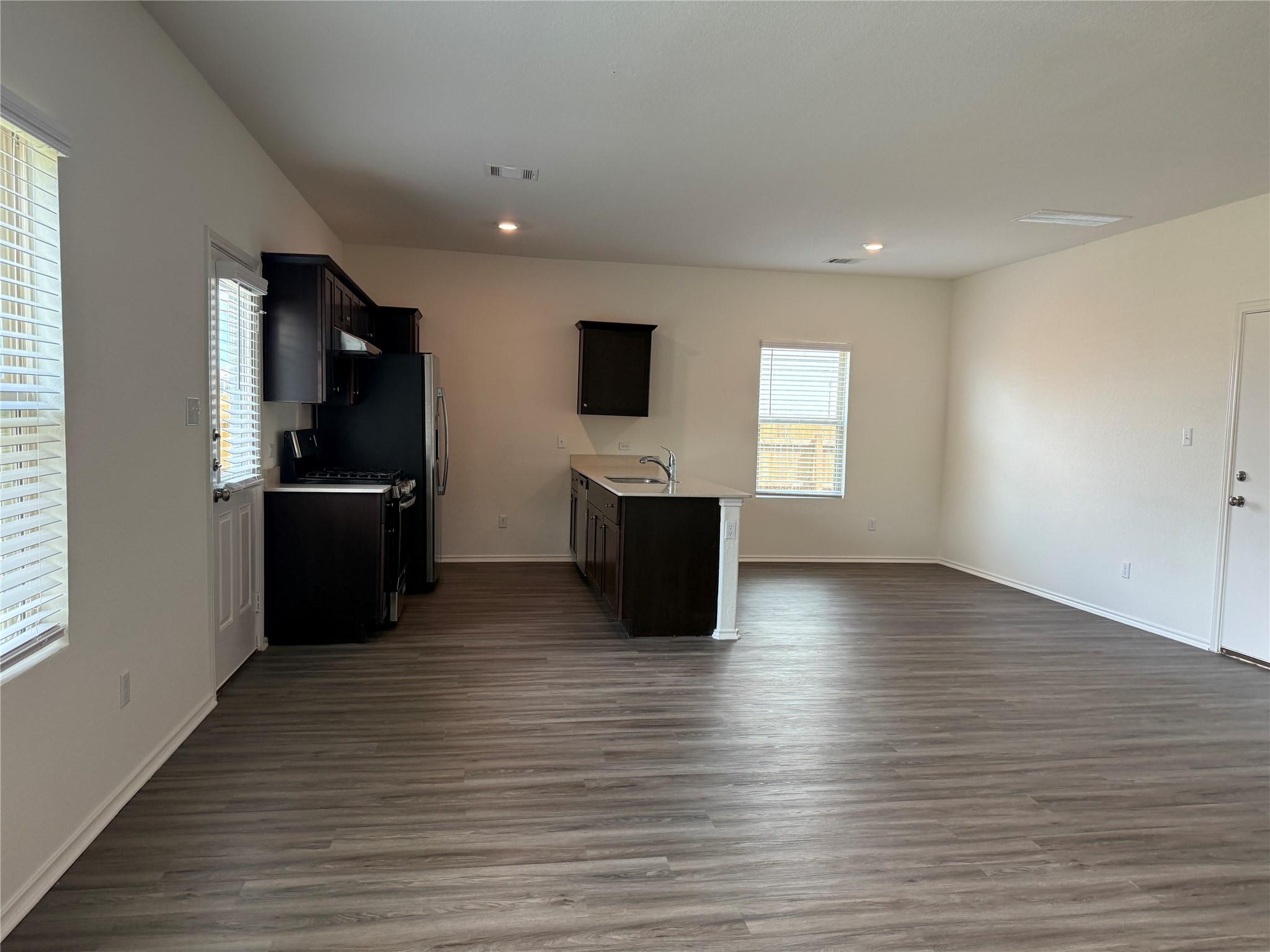 112 Crownover CV — photo 5