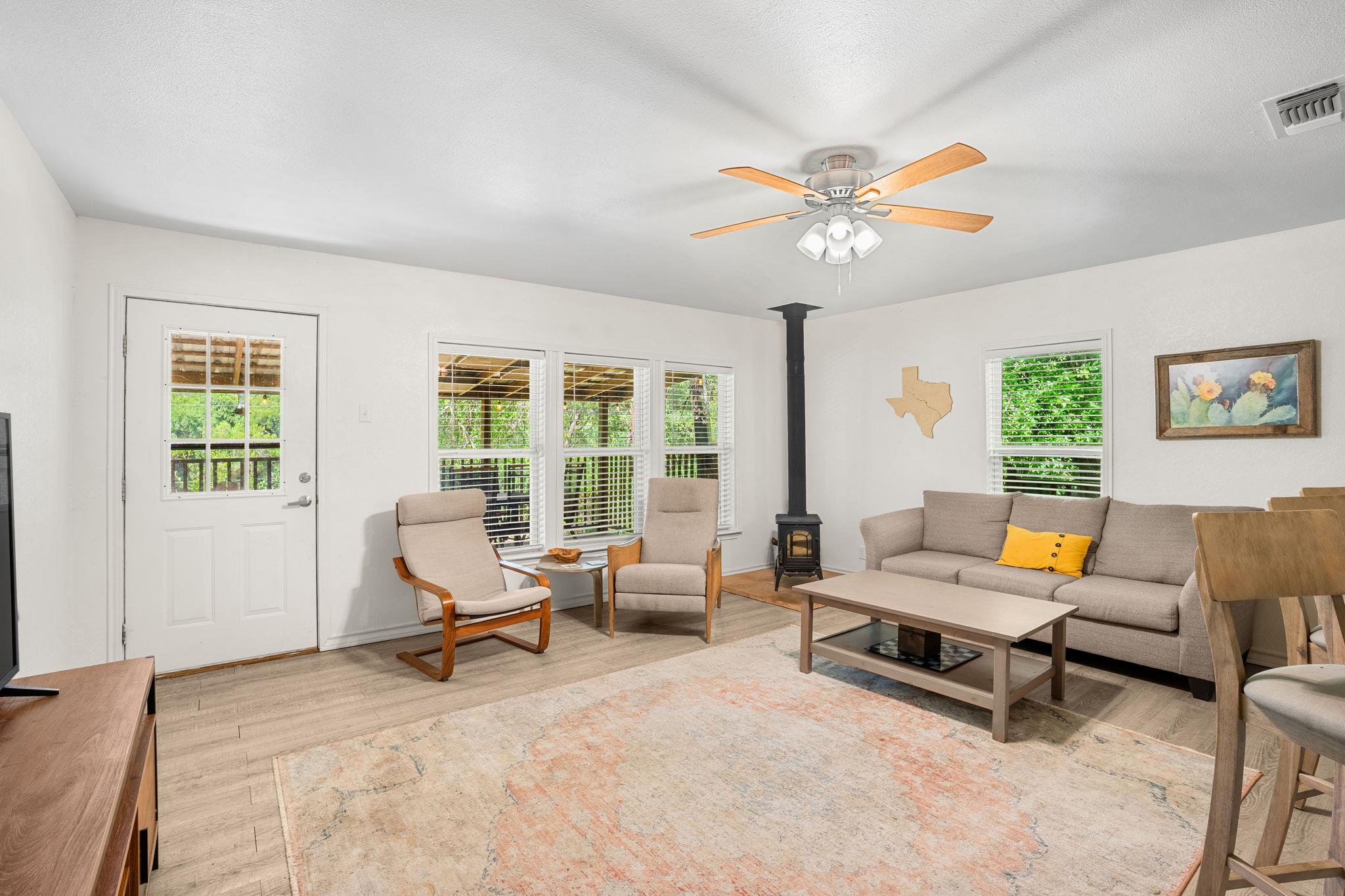 770 River RD — photo 3