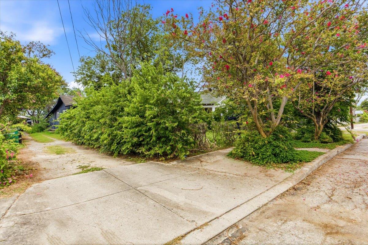 1920 Leal ST #A & B — photo 4