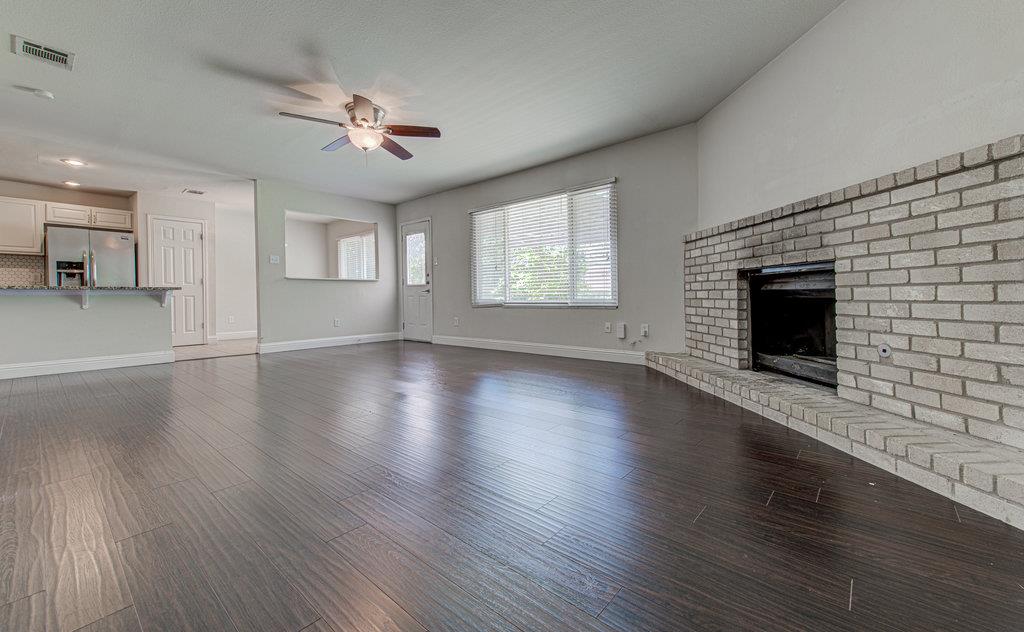 1711 Cricket Hollow DR — photo 3