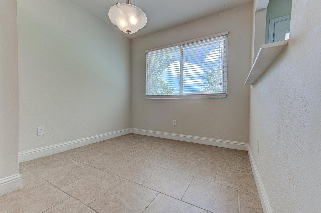 1711 Cricket Hollow DR — photo 4