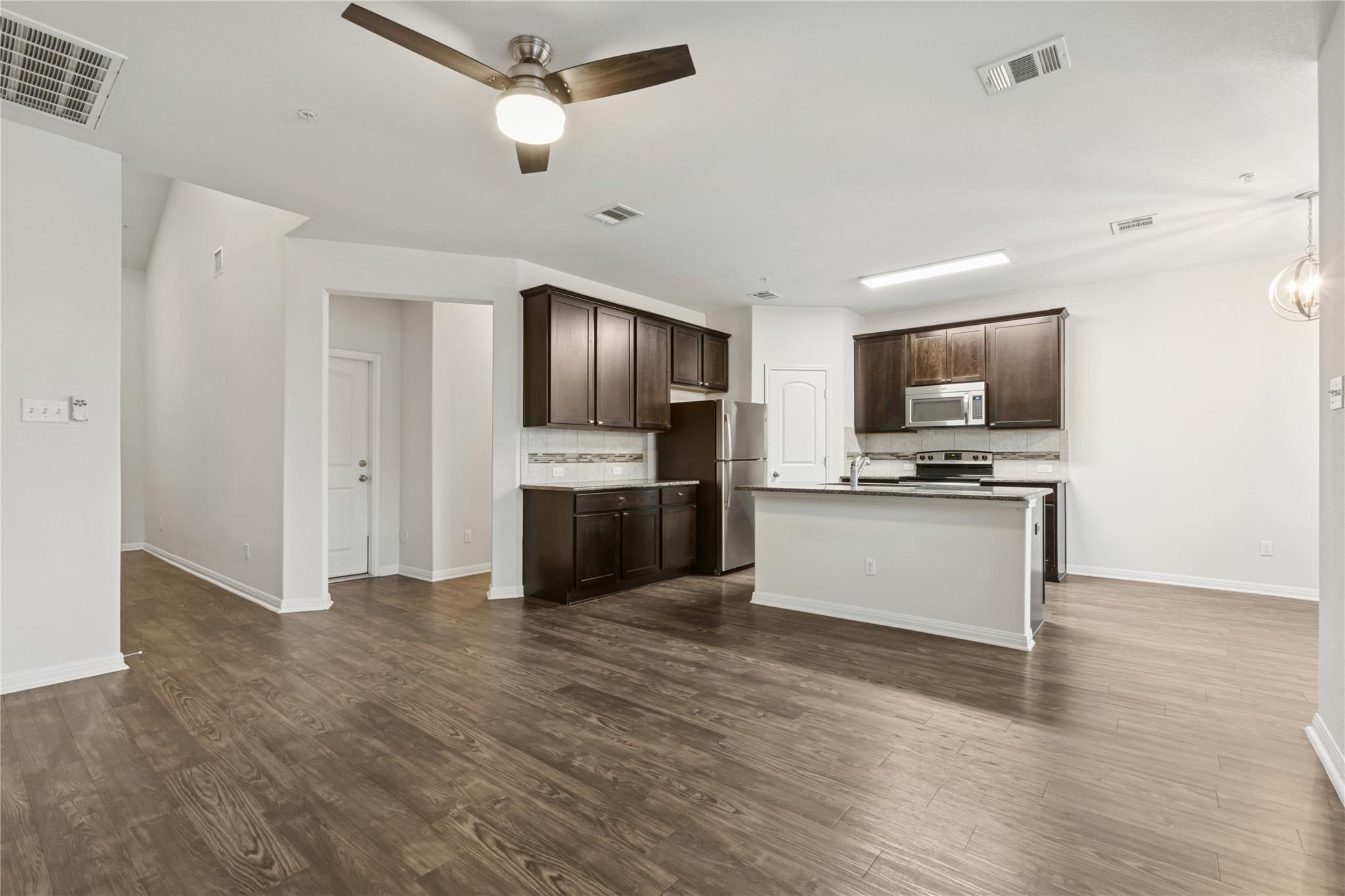 1200 10th ST #303 — photo 3