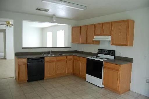 3851 Cherokee BLVD — photo 3
