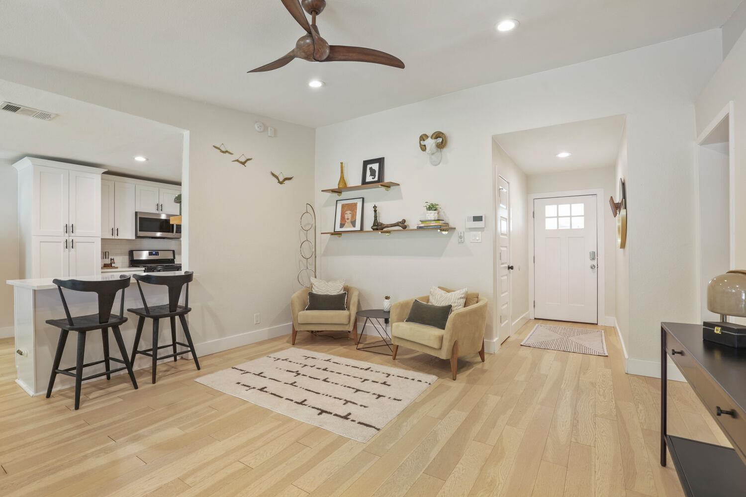 10109 Woodstock DR — photo 4
