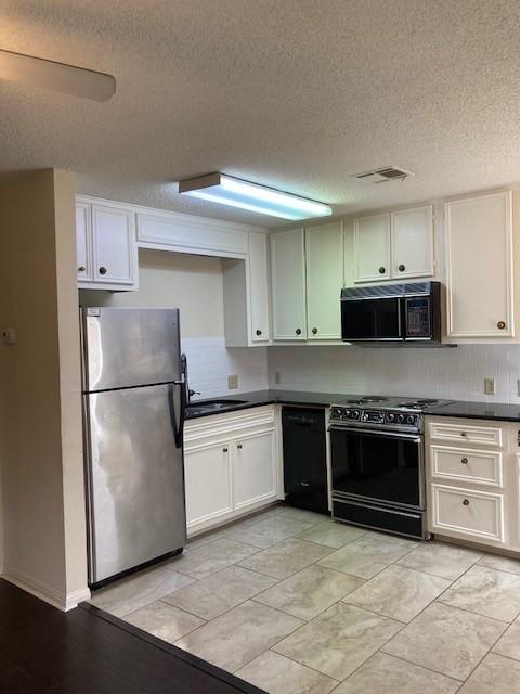 502 17th ST #C — photo 3