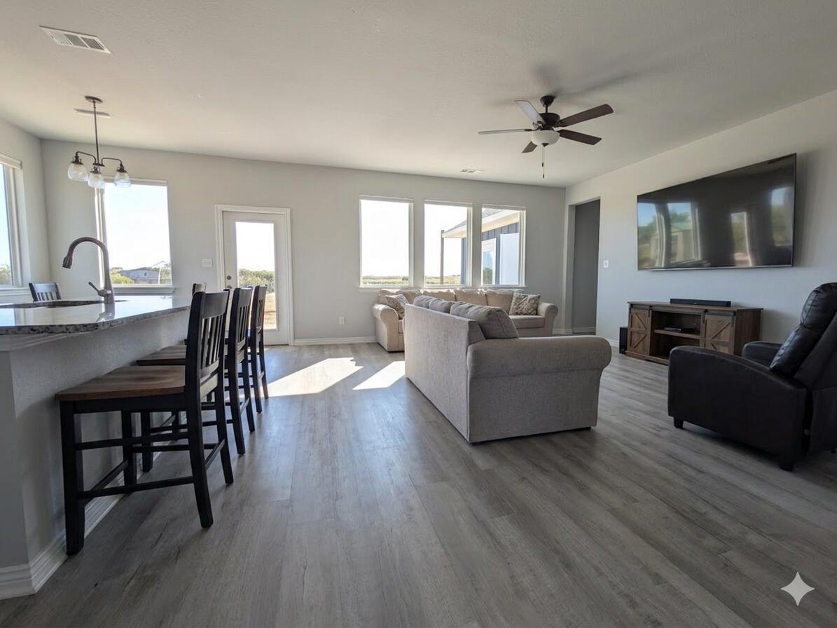 104 Donnie DR — photo 4