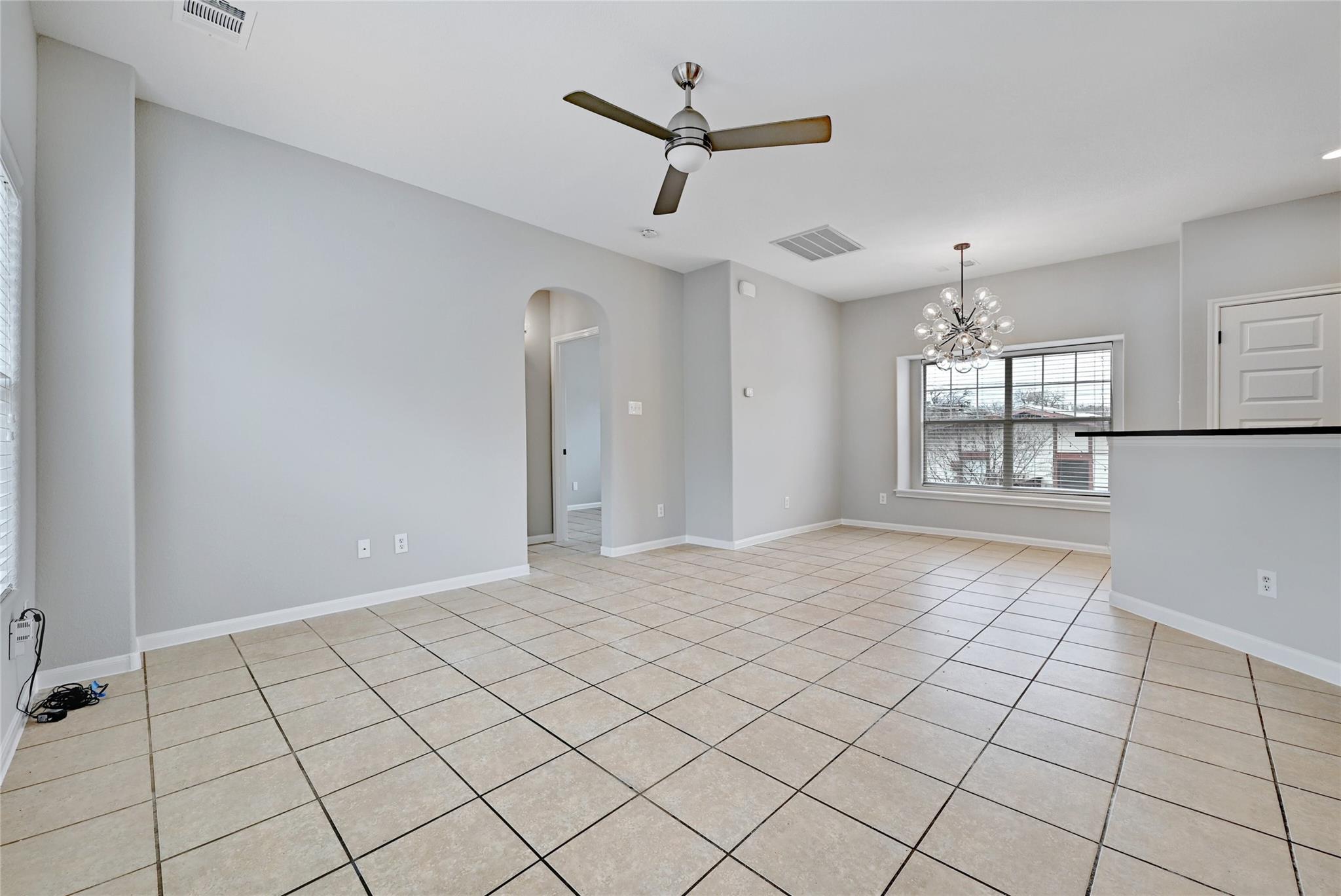 2909 Saville LOOP #10c — photo 3