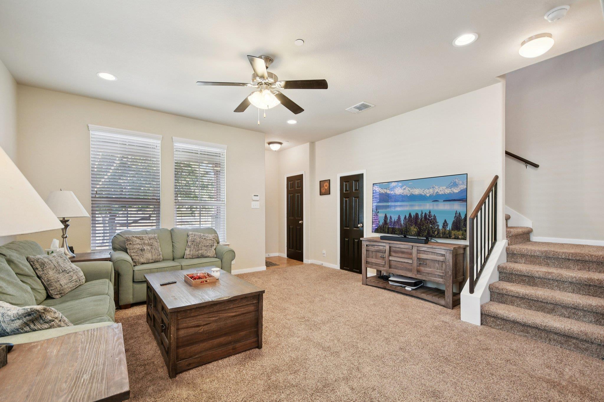 616 Lookout Tree LN — photo 3