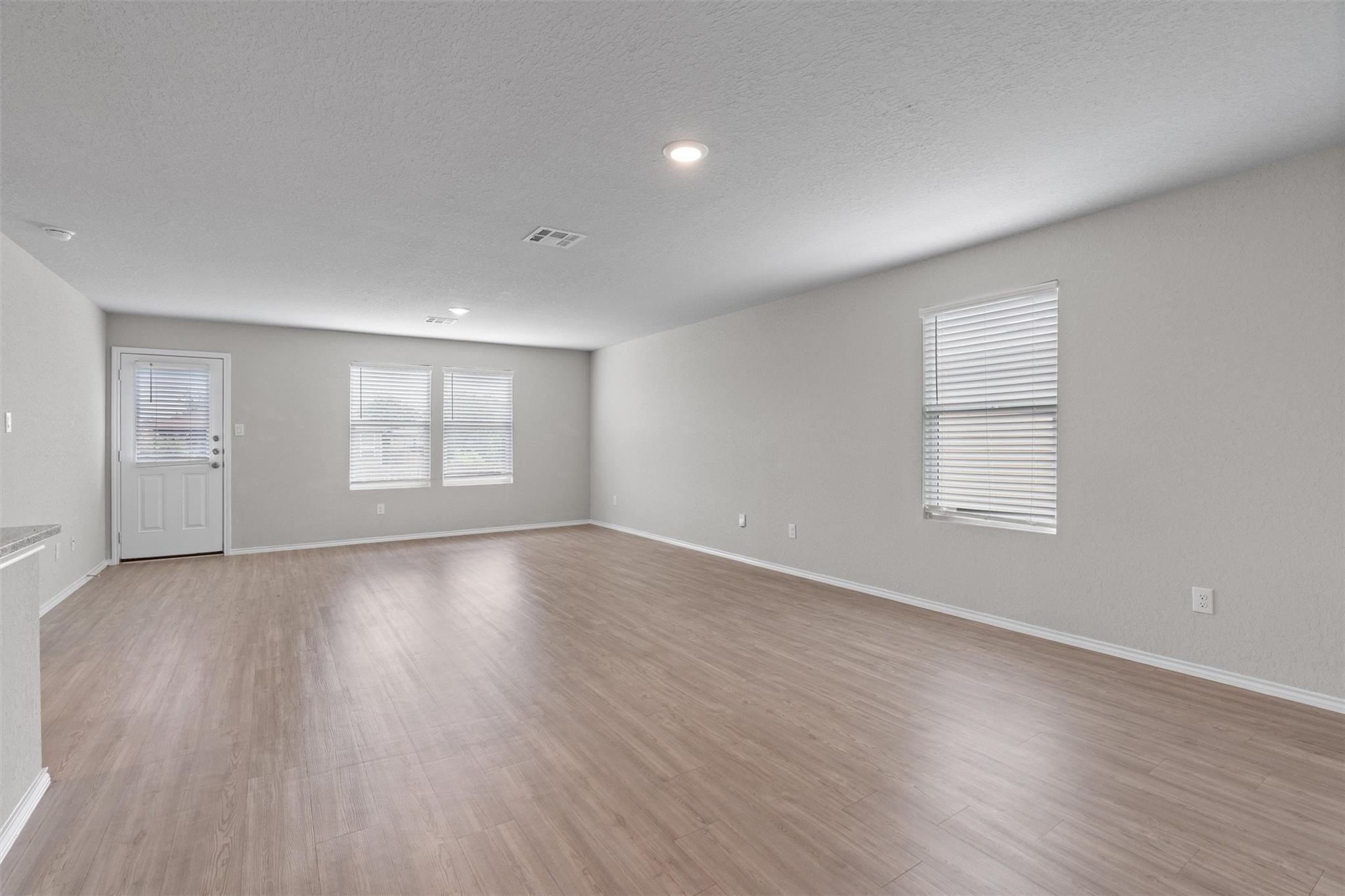 518 Blue Stem RD — photo 5