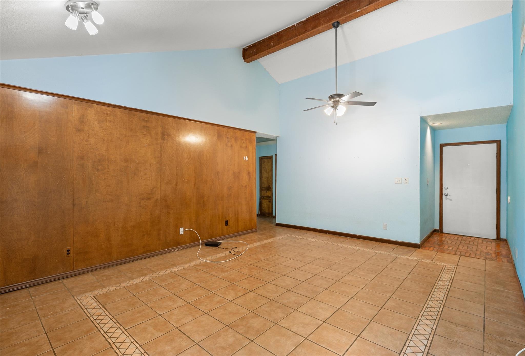 102 Chaparral ST — photo 4