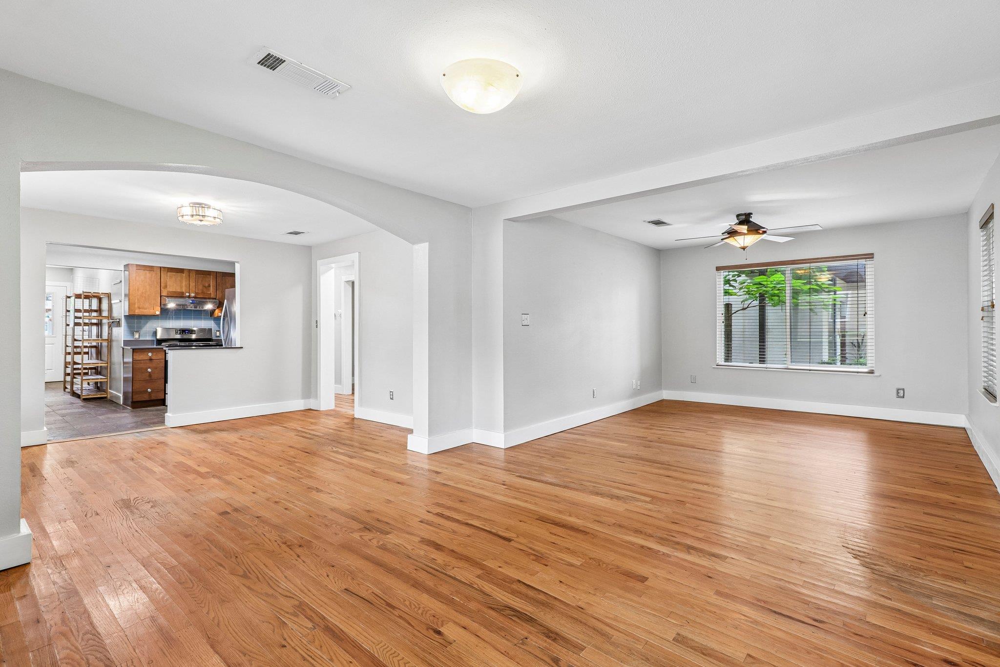 4315 Bellvue Ave — photo 4