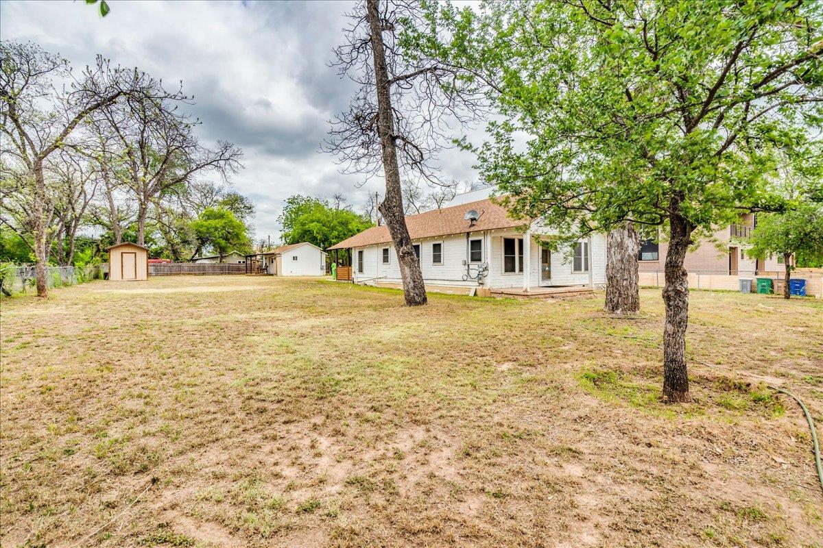3520 Gonzales ST — photo 4