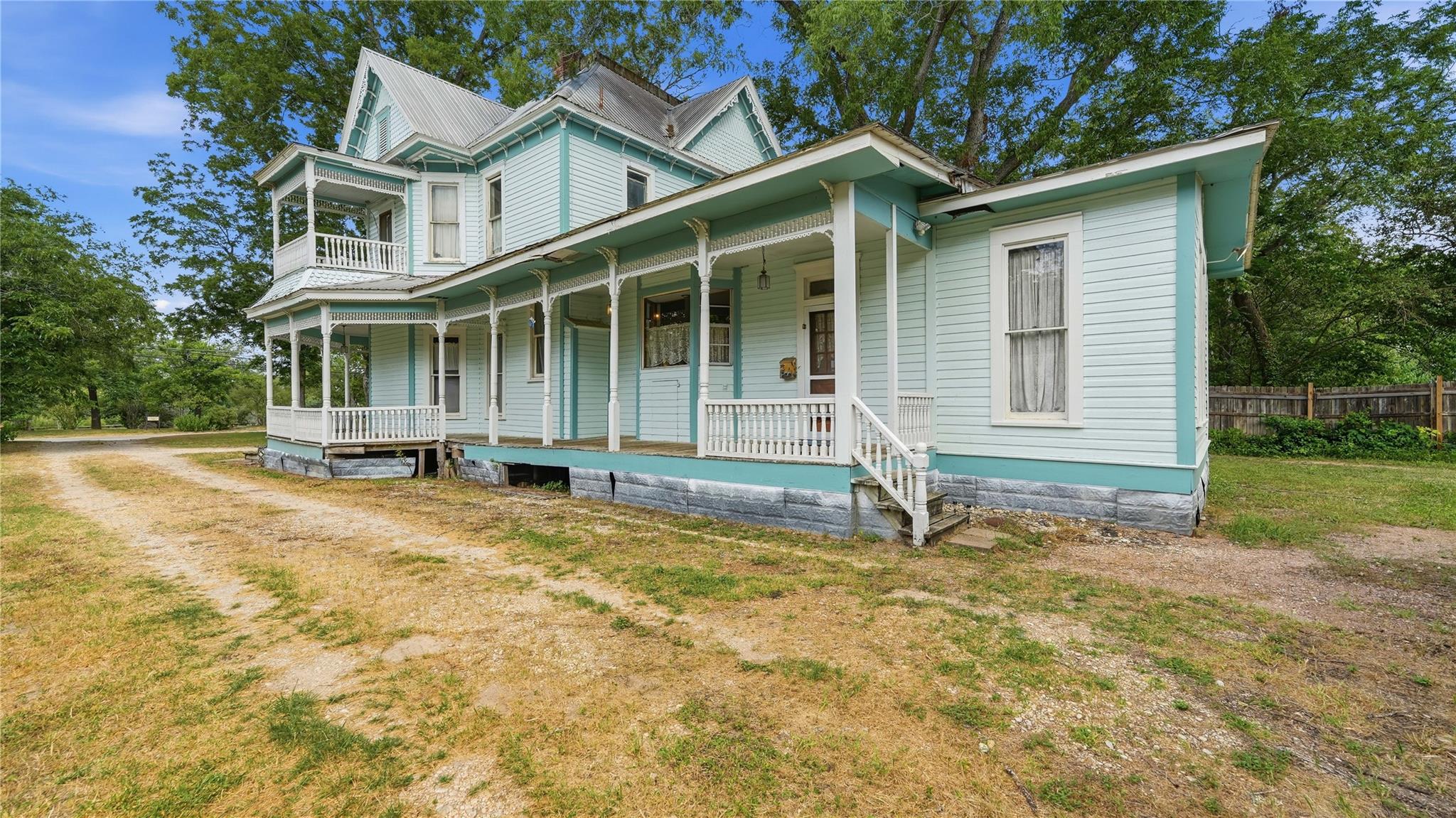 503 Main ST — photo 3
