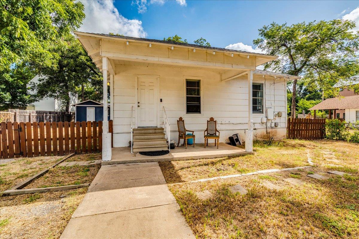 3512 Gonzales ST — photo 4