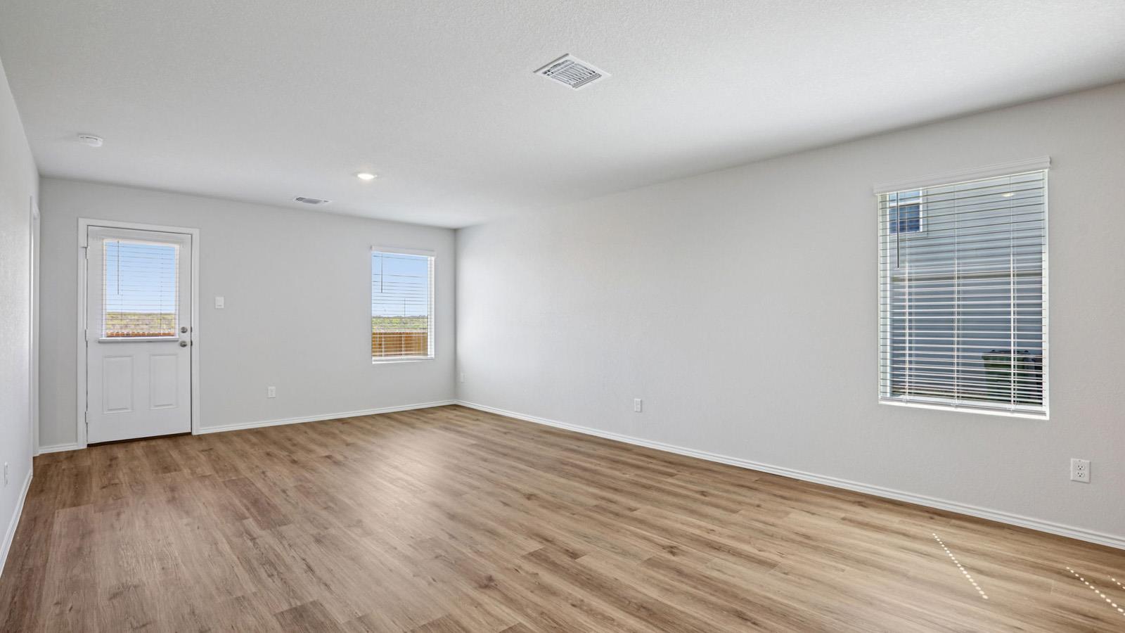 124 Dagney CT — photo 4