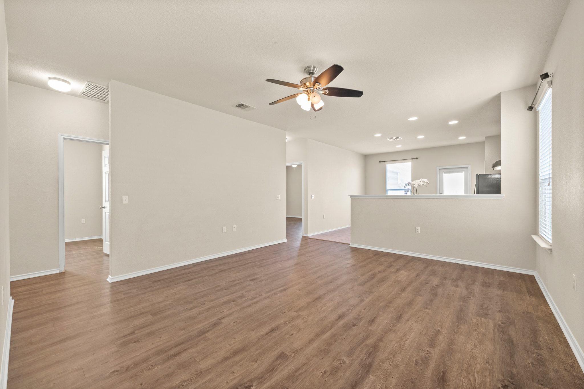 5704 Levenwood LN — photo 5