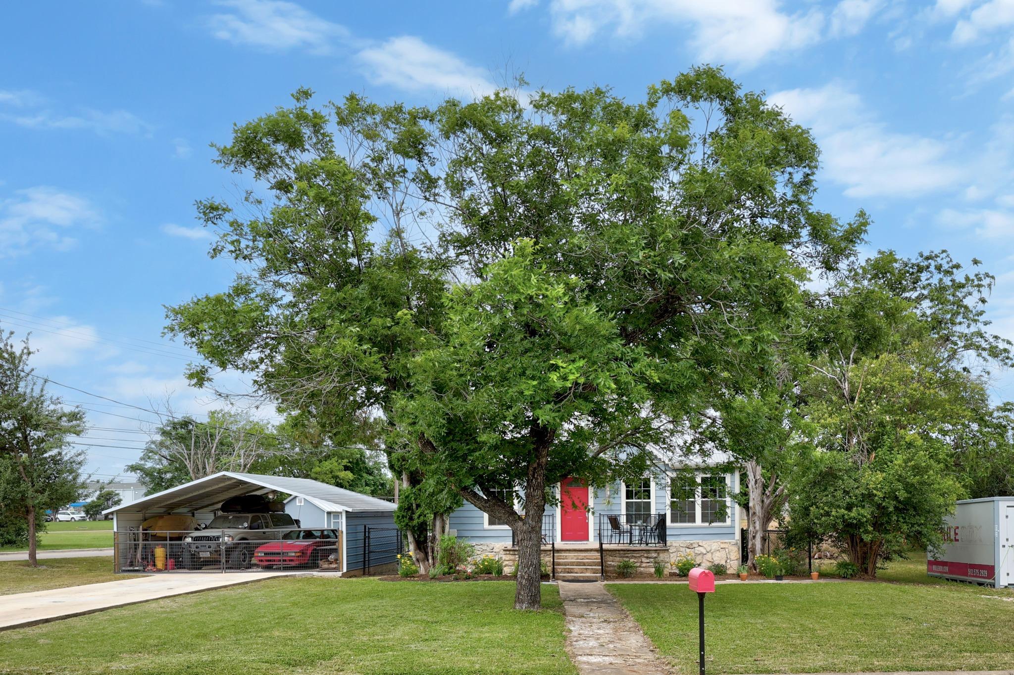 2120 Leander ST — photo 3