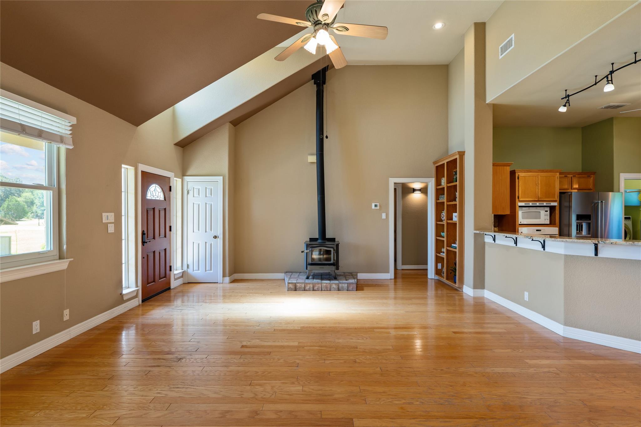 221 Chaparral RD — photo 4