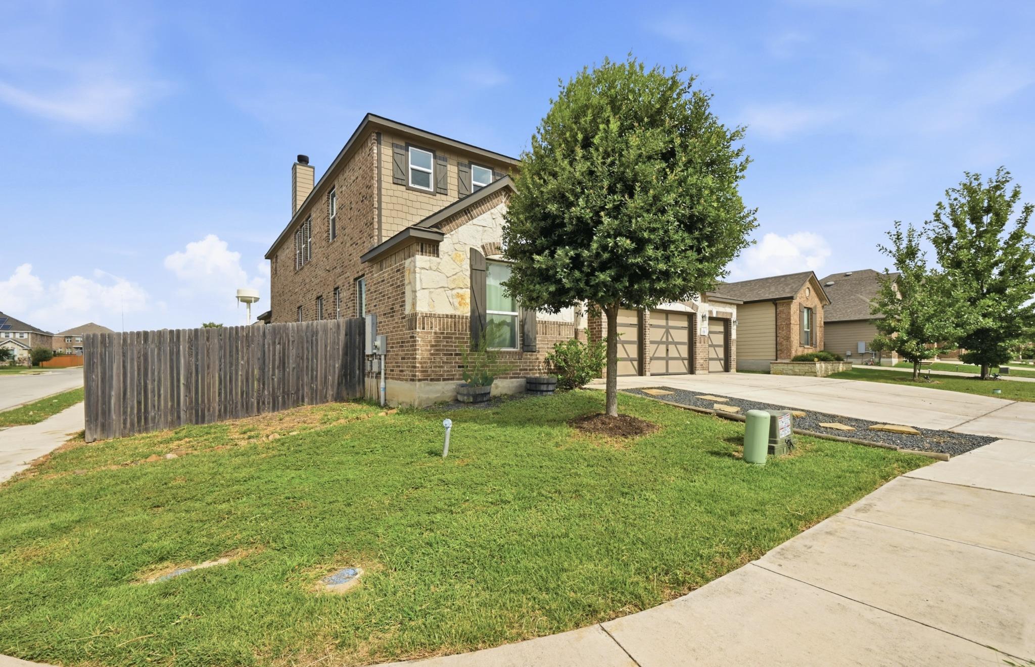 231 Maroon LN — photo 5