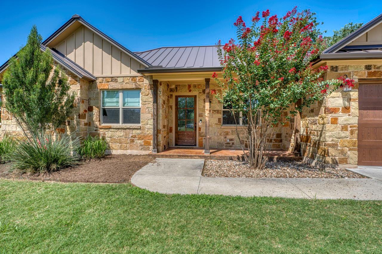 804 Four Oaks LN — photo 4