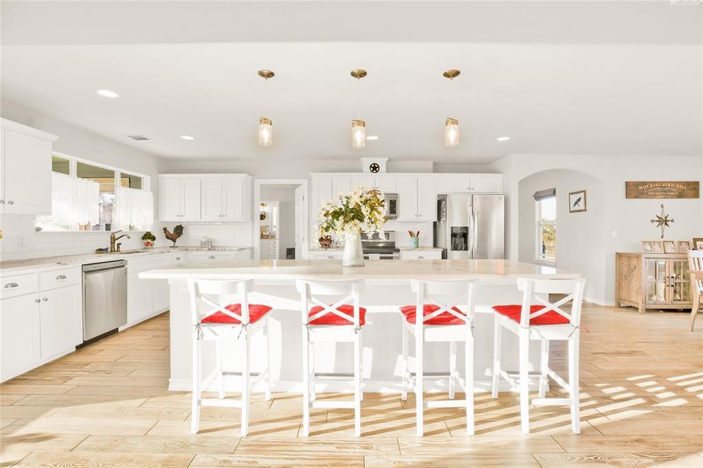220 Three Creeks DR — photo 3