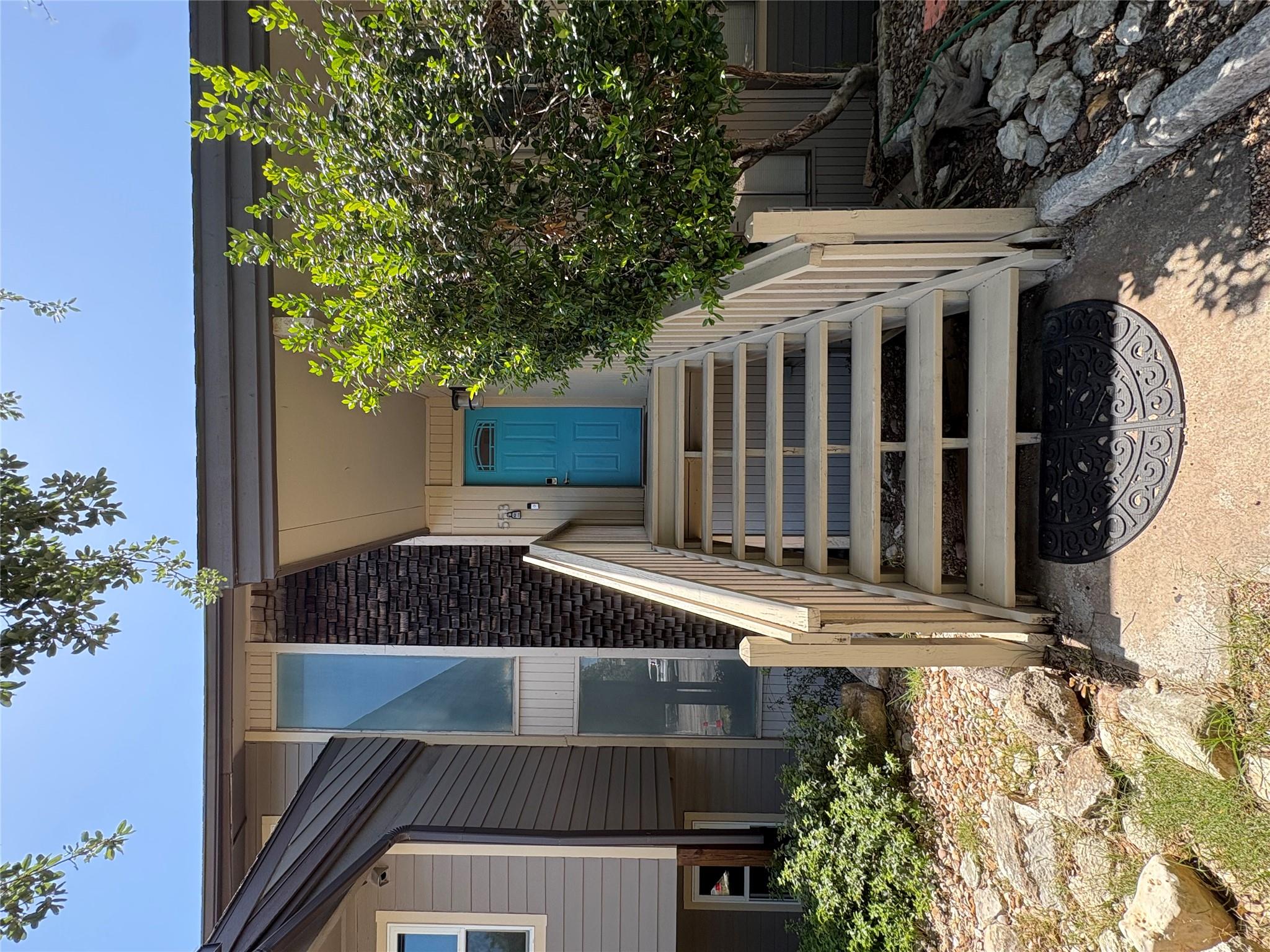 553 Demarett DR — photo 3