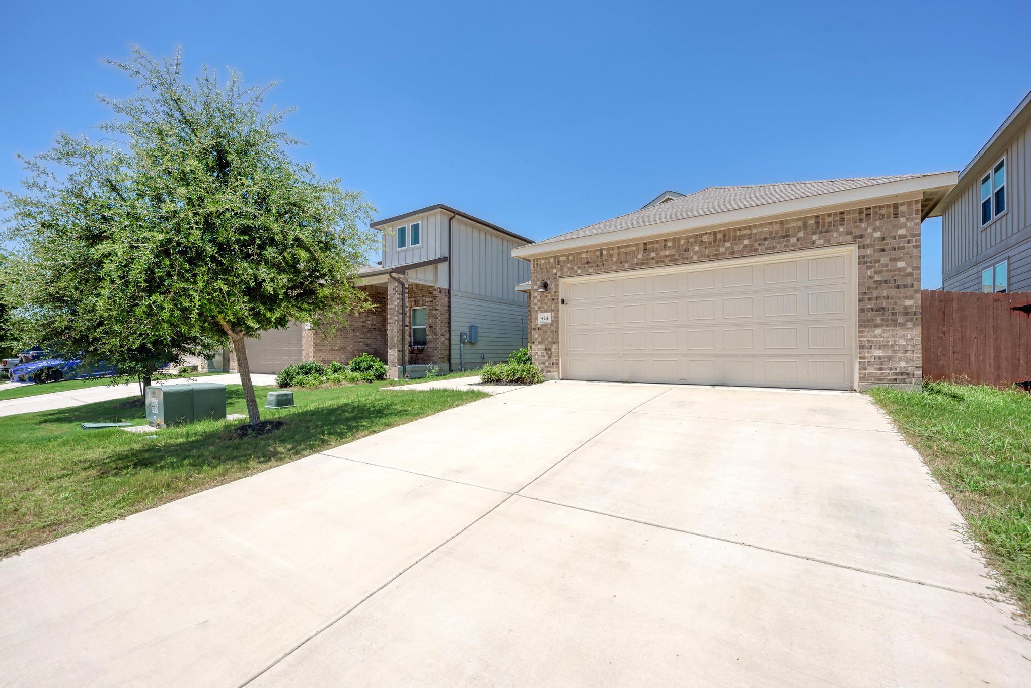 524 Longmount CV — photo 3